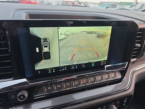 Certified 2022 Chevrolet Silverado 1500 ZR2 w/ Technology Package image 35