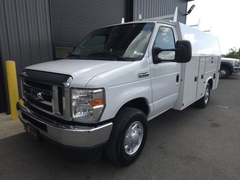 Used 2021 Ford E-350 and Econoline 350 Super Duty w/ Power Windows & Locks Group RWD image 2