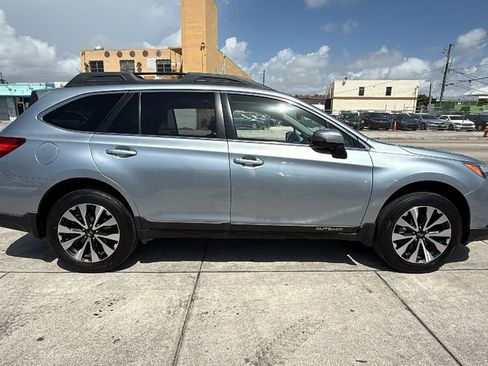 Used 2017 Subaru Outback 2.5i Limited image 16