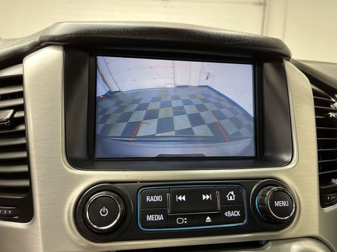 Used 2018 GMC Yukon XL SLT w/ Open Road Package AWD/4WD image 6