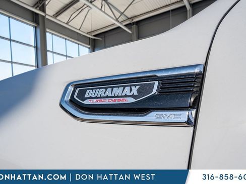 Used 2022 GMC Sierra 1500 SLT AWD/4WD image 34