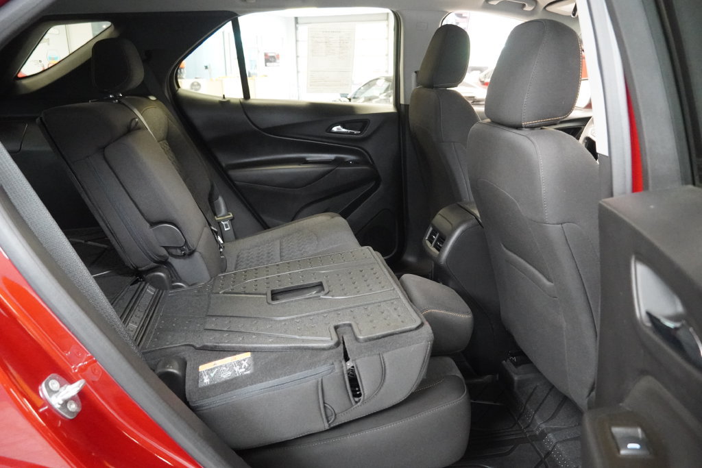 Used 2023 Chevrolet Equinox LT AWD/4WD image 34