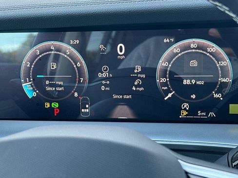 New 2026 Volkswagen Tiguan SE image 23