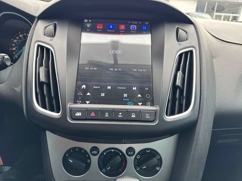 Used 2012 Ford Focus SE FWD image 19