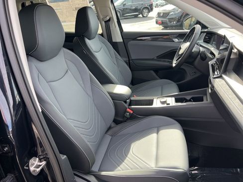 New 2026 Volkswagen Tiguan SE image 23