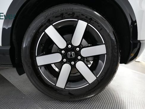 Used 2024 Honda Prologue Touring image 9
