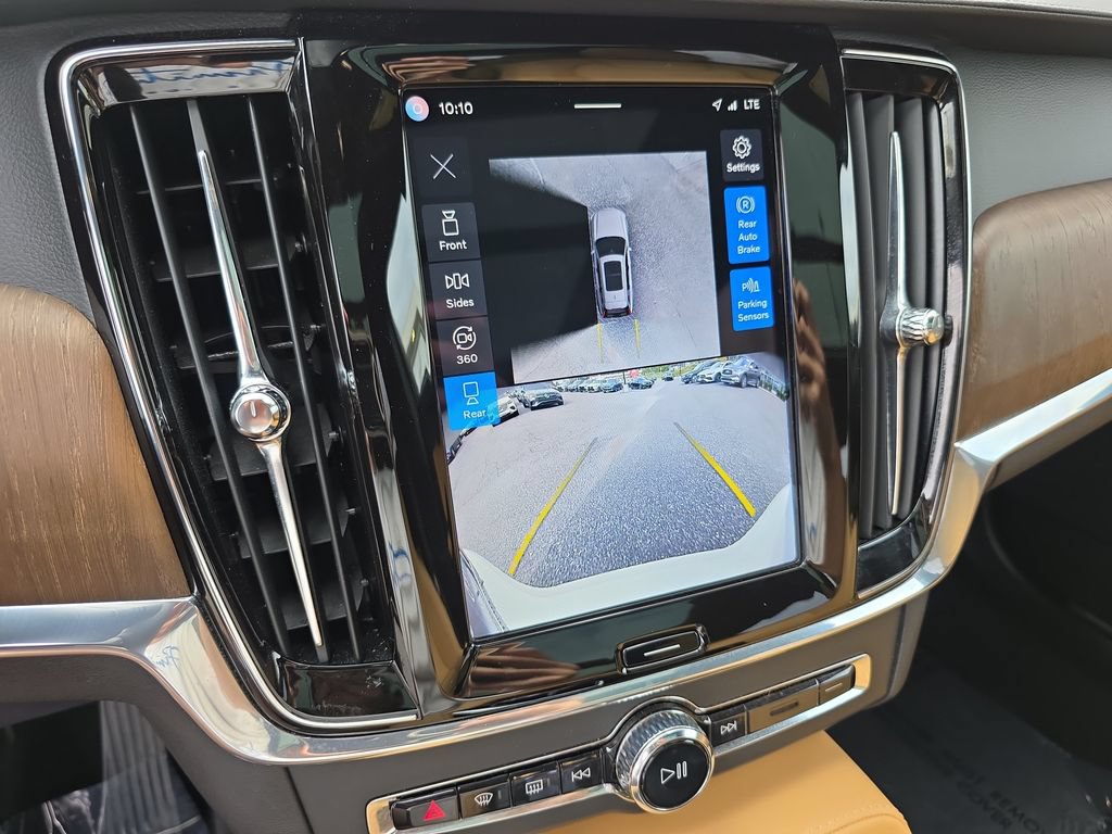 Certified 2025 Volvo V90 B6 Cross Country Ultra AWD/4WD image 33