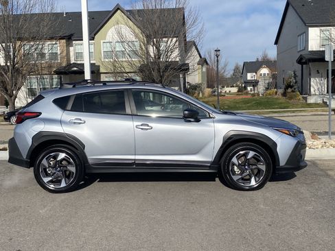 Used 2025 Subaru Crosstrek 2.5i Limited w/ Crosstrek Mirror Package image 7