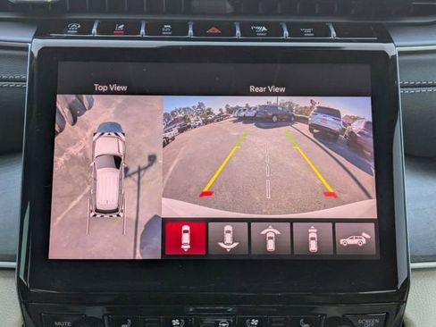 New 2025 Jeep Grand Cherokee Limited w/ Luxury Tech Group II RWD image 21