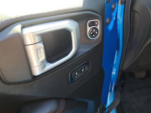 Used 2021 Jeep Gladiator Rubicon image 12