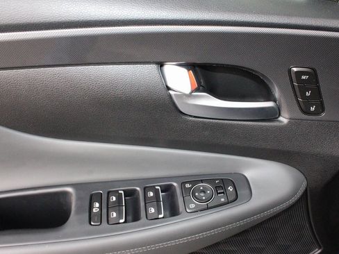 Used 2022 Hyundai Santa Fe Limited w/ Cargo Package image 23