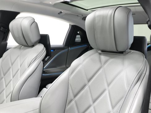 Used 2021 Mercedes-Benz Maybach S 580 4MATIC image 21