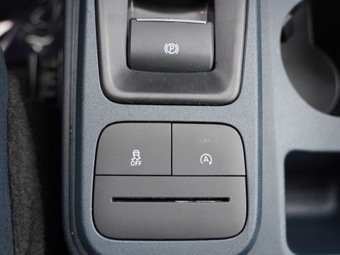 Certified 2025 Ford Maverick XLT w/ Equipment Group 302A image 28