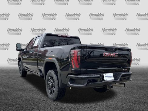 Used 2024 GMC Sierra 2500 AT4 w/ AT4 Premium Plus Package image 8