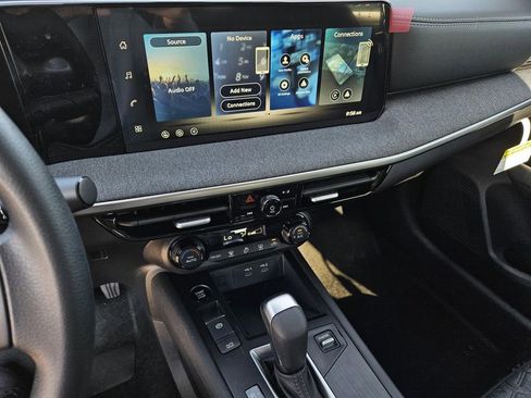 New 2026 Nissan Kicks SV image 15