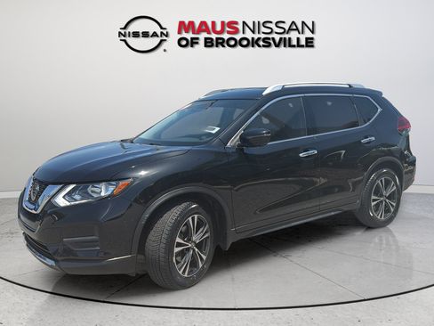 Used 2019 Nissan Rogue SV w/ Premium Package FWD image 6