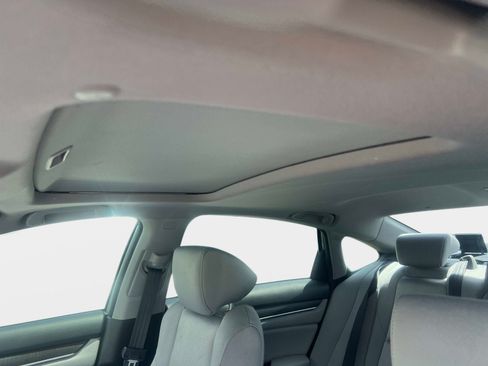 Used 2019 Honda Accord EX image 10