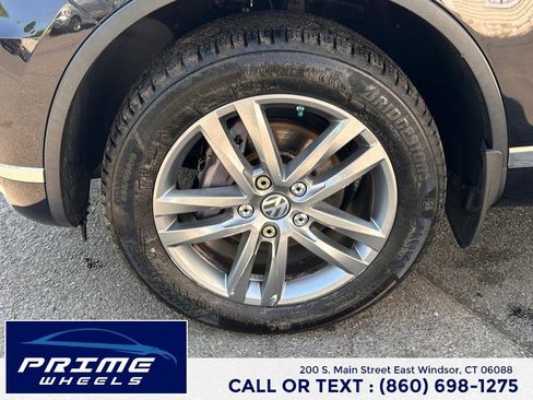 Used 2015 Volkswagen Touareg VR6 AWD/4WD image 22