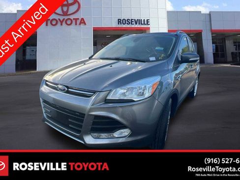 Used 2014 Ford Escape Titanium image 1