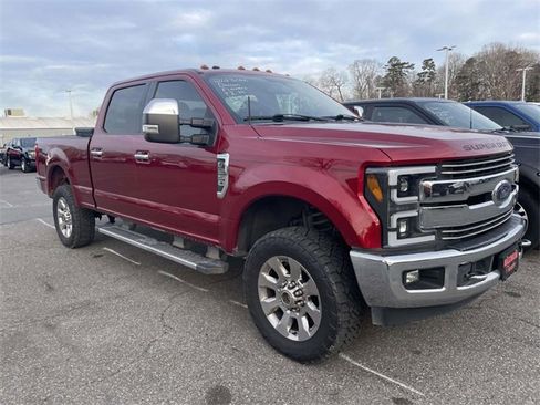 Used 2017 Ford F250 Lariat w/ Chrome Package image 1