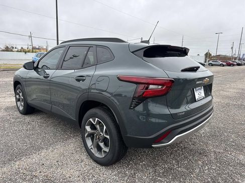New 2026 Chevrolet Trax LT w/ Driver Confidence Package image 5