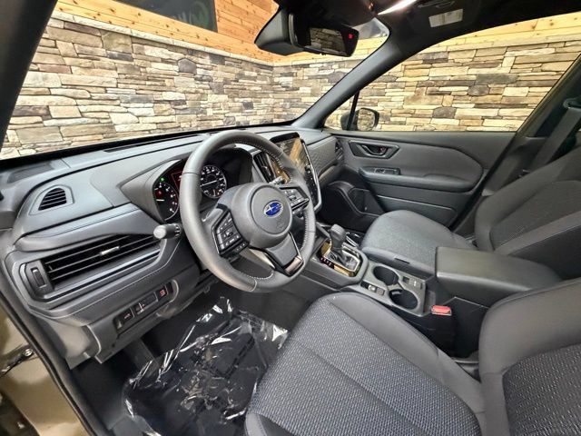 Used 2025 Subaru Forester Premium w/ Convenience Package #1 AWD/4WD image 9