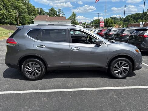 Used 2016 Nissan Rogue SL w/ SL Premium Package AWD/4WD image 6