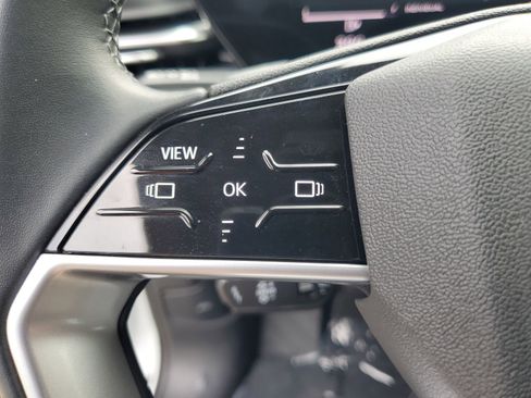 Used 2025 Audi Q5 Premium w/ Convenience Package image 24