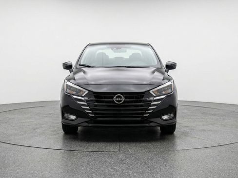 Used 2025 Nissan Versa SV FWD image 2
