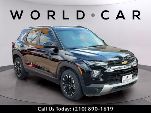 Used 2023 Chevrolet TrailBlazer LT FWD image 1