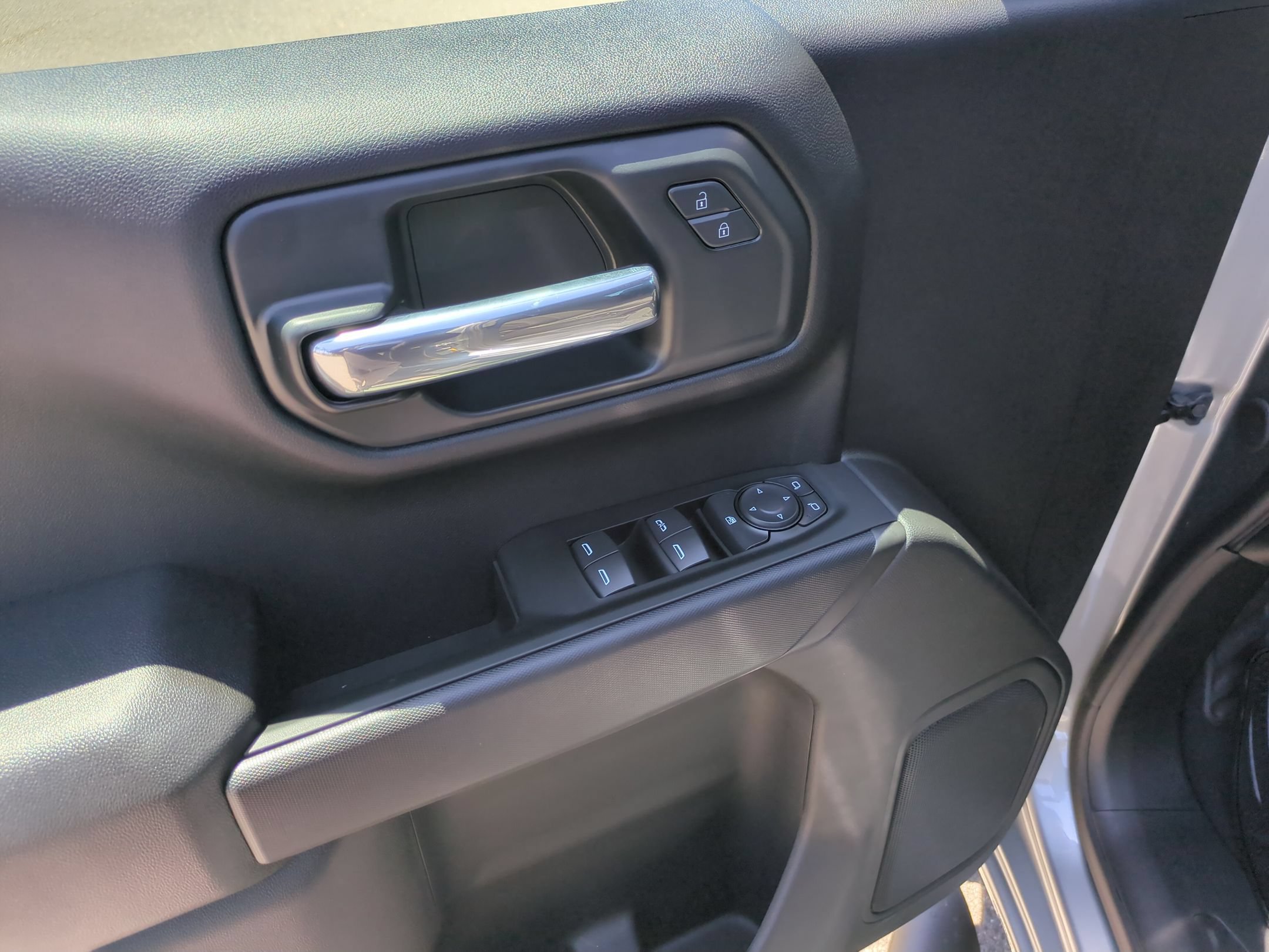 Used 2026 Chevrolet Silverado 1500 Custom w/ Turbomax Blackout Package AWD/4WD image 22