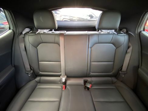 Used 2025 Buick Envista Sport Touring image 38