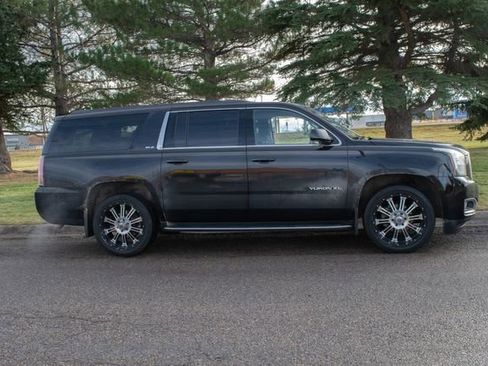 Used 2019 GMC Yukon XL SLE image 7