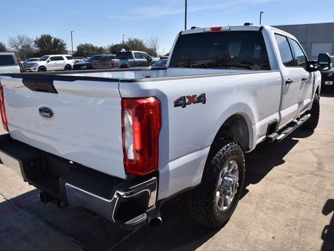 Used 2024 Ford F250 XLT w/ FX4 Off-Road Package image 5