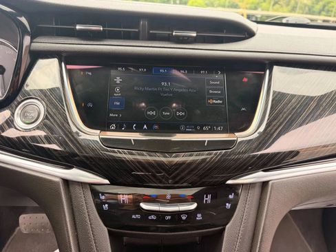 Used 2021 Cadillac XT6 Premium Luxury AWD/4WD image 37