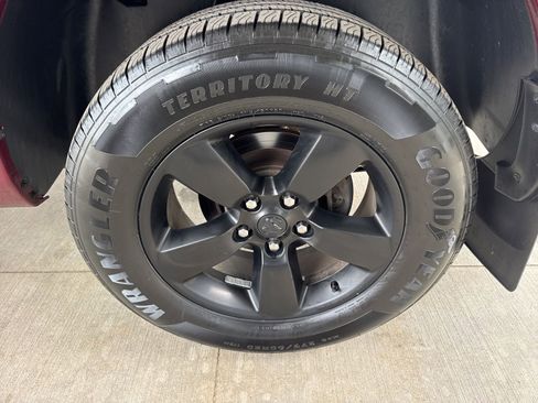 Used 2019 RAM 1500 Express w/ Express Value Package AWD/4WD image 18