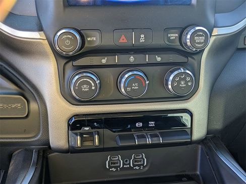 Used 2019 RAM 2500 Big Horn image 24