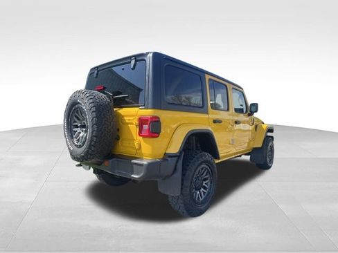 Used 2021 Jeep Wrangler Unlimited Sahara w/ Uconnect 4C Nav & Sound Group AWD/4WD image 14