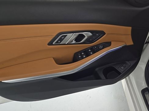 Used 2021 BMW 330i xDrive Sedan w/ Convenience Package image 15