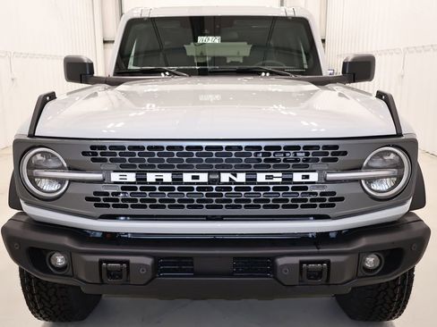 New 2026 Ford Bronco Badlands image 4