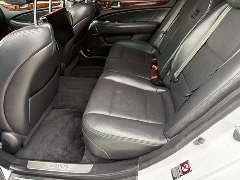 Used 2016 Hyundai Equus Ultimate image 11