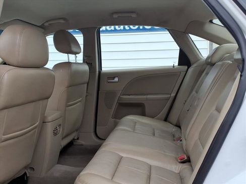 Used 2005 Ford Five Hundred Limited image 9