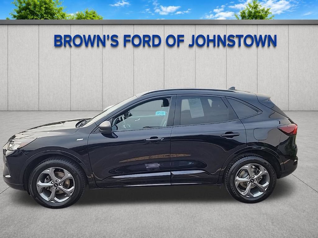 Used 2023 Ford Escape ST-Line w/ Tech Pack #1 AWD/4WD image 5
