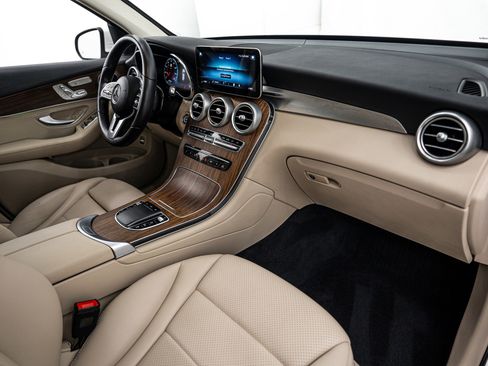 Used 2022 Mercedes-Benz GLC 300 4MATIC image 8