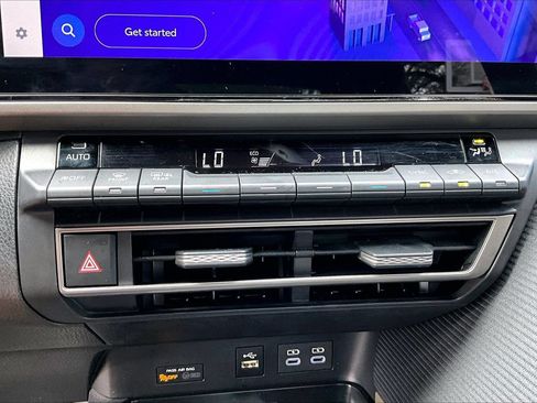Used 2025 Toyota Camry SE w/ Multimedia Upgrade Package FWD image 25