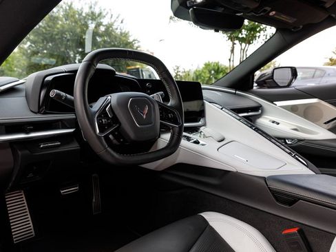 Used 2021 Chevrolet Corvette Stingray Preferred Cpe w/ Z51 Performance Package RWD image 18
