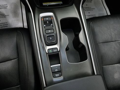 Used 2020 Honda Accord Touring image 32