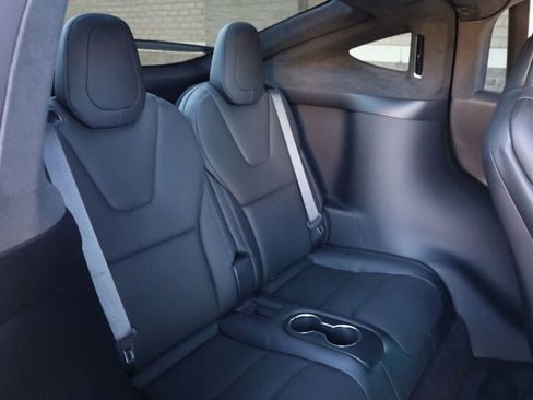 Used 2022 Tesla Model X Plaid image 24