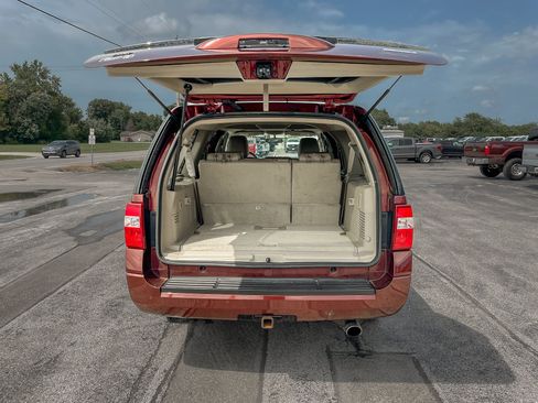 Used 2017 Ford Expedition EL XLT w/ Equipment Group 202A AWD/4WD image 6