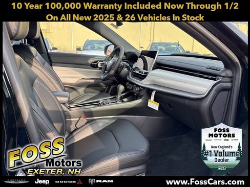 New 2025 Jeep Compass Limited image 11